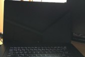 寝室电脑一排黑屏的可能原因是什么？