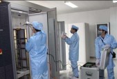 投影仪承托板拆卸方法是什么？拆卸时应注意什么？