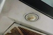 油烟机无法拆卸如何清洗（解决油烟机无法拆卸的清洗难题）