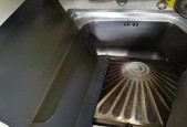 打造清新厨房环境，掌握油烟机半拆洗方法（轻松清除油烟困扰）