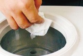 以泡腾片消毒饮水机的正确方法（简单易行的消毒饮水机方法）
