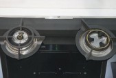 燃气灶排烟管拆卸方法（掌握拆卸技巧）
