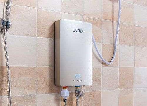 万和热水器显示E4故障原因及维修方法（解决万和热水器显示E4故障的简易方法）  第3张
