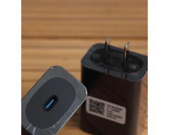 赠送的充电器性能可靠吗？  第2张