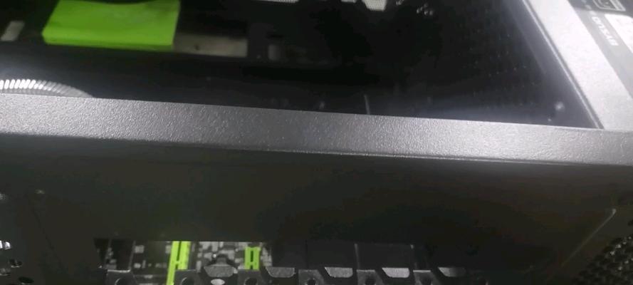 显卡挡板怎么掰断图解？操作方法是什么？  第2张