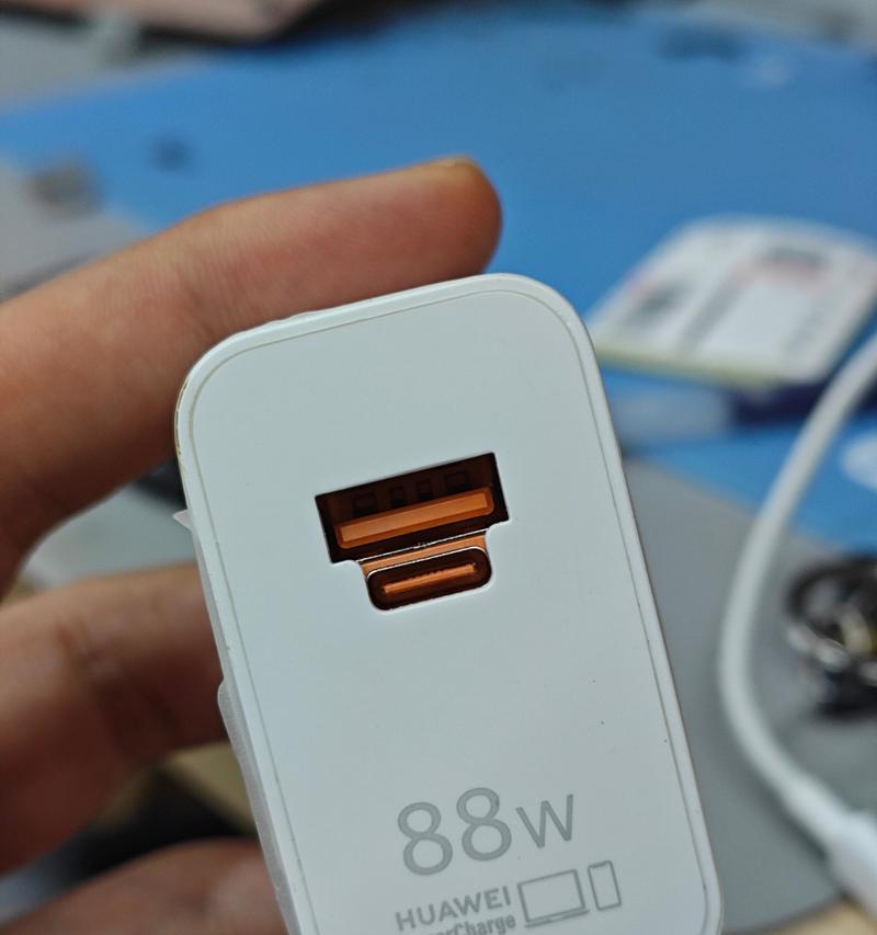 使用什么样的充电器会对手机造成伤害？  第1张